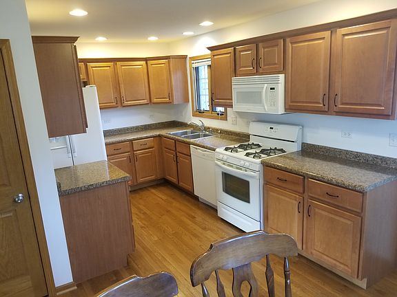 4th image of 13419 S End Ln