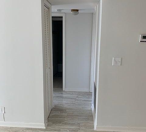 5th image of 620 NW 13th St APT 33