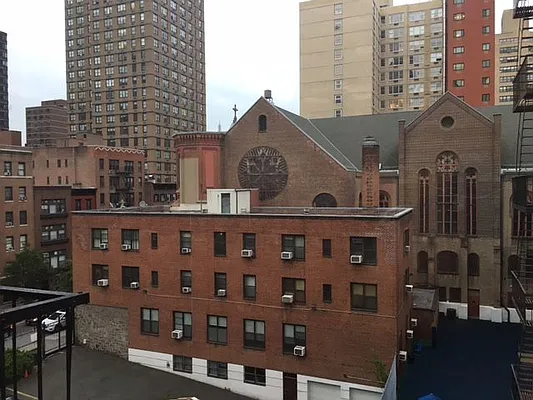 Rented by New York Manhattan Real Estate Incorporated | media 27