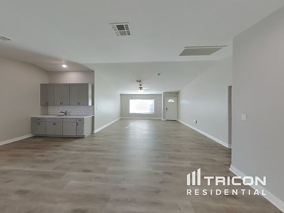 3rd image of 9808 N 49th Ln