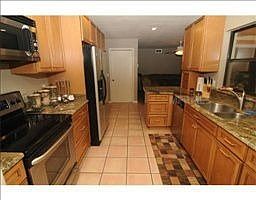 4th image of 6917 Sugarbush Dr