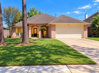 114 Crescent Bay Dr, League City, TX 77573