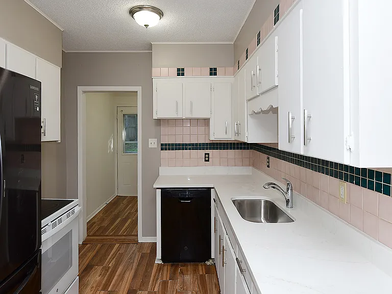 355 Lincoln Ave — Photo 13