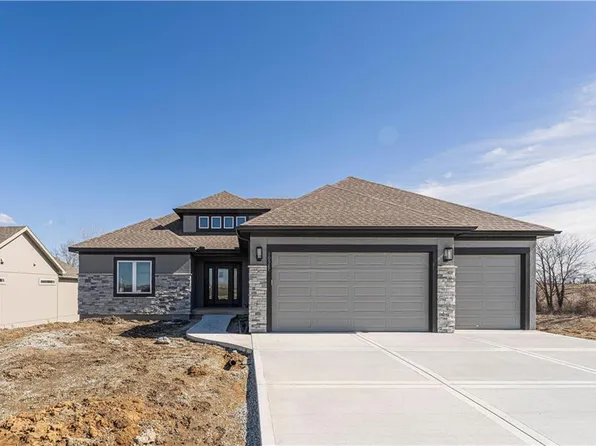 2433 W 177th St, Overland Park, KS 66085