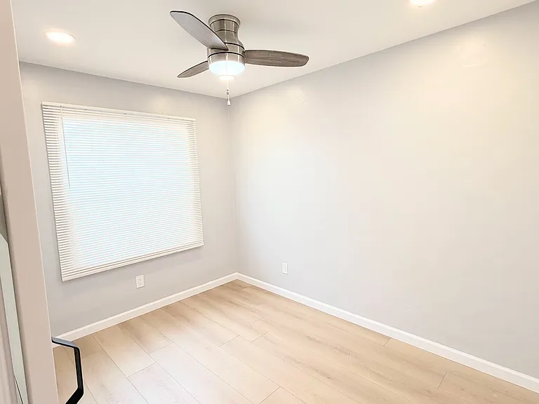 120 Bennett Ave #4 — Photo 7