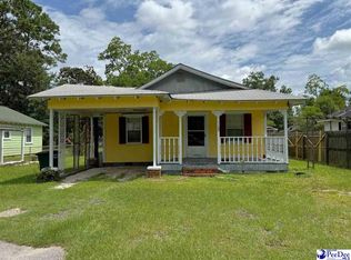 1109 E Calhoun St, Dillon, SC 29536