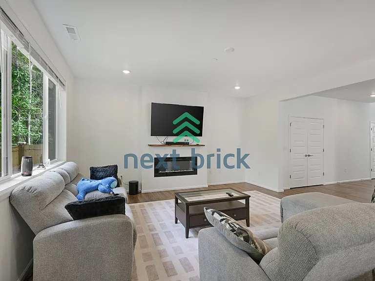 224 179th St SE — Photo 4