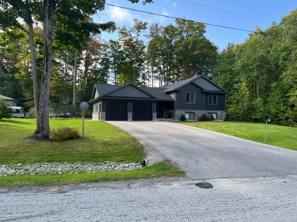 52 Birch St, South Bruce Peninsula, ON N0H 2G0