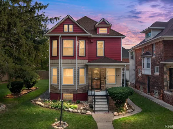 210 Melbourne St, Detroit, MI 48202