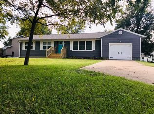 1102 S Walnut Ave, Salisbury, MO 65281