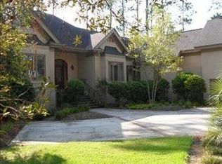 1 Foxglove Ln, Savannah, GA 31411