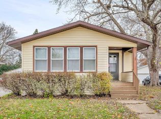 906 Baltimore St, Waterloo, IA 50702