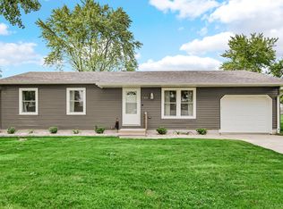 730 Apache Ln, Lowell, IN 46356