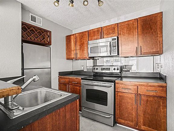 3rd image of 4727 Jarboe St APT 107