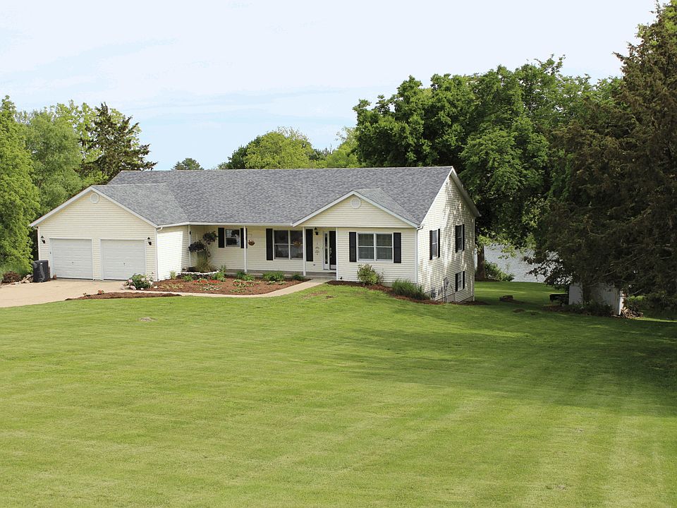1st image of 17693 Woods Dr.