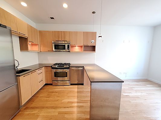 5th image of 330 E 119th St APT 1A