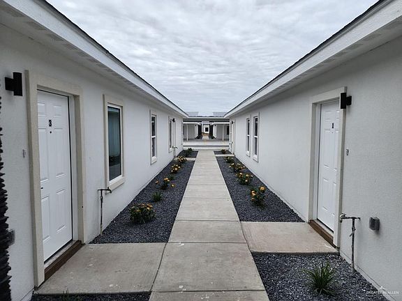 3rd image of 3505 Fuerte Ave