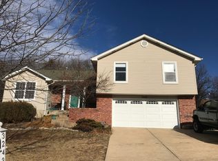 3243 Rosedale Dr, Arnold, MO 63010