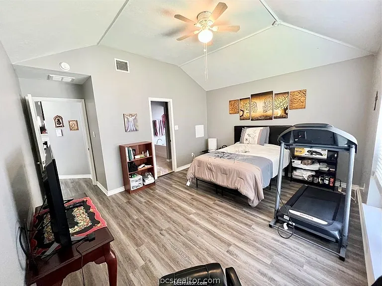 3605 Vienna Dr — Photo 9