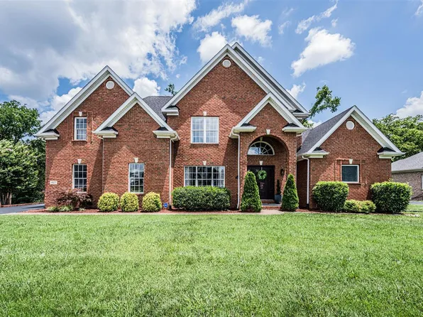 157 Huntsman Cir, Bowling Green, KY 42103