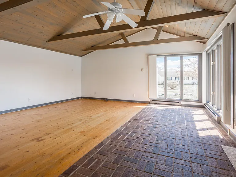 31245 Mohican Dr — Photo 22