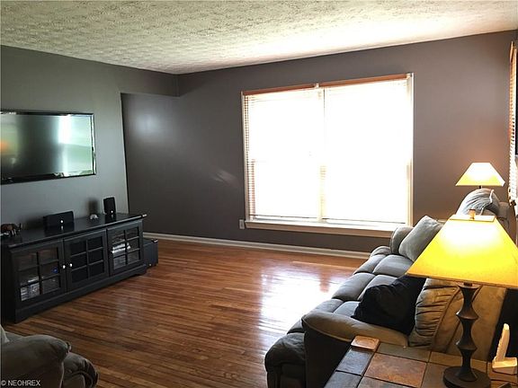 4th image of 21428 Northwood Ave