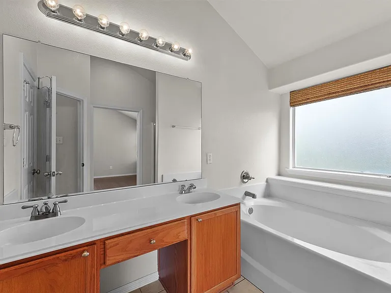 26975 Sabinal Trl — Photo 15