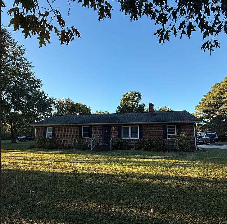 2nd image of 8871 Blakes View Rd