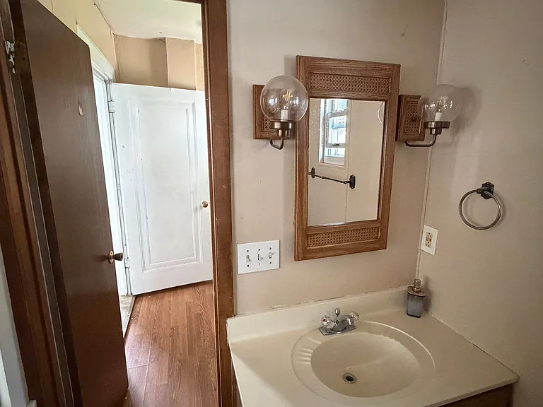 4136 Fairview Dr — Photo 24