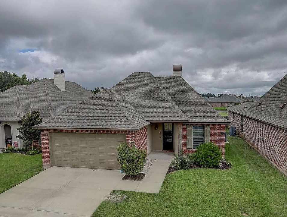 1st image of 226 Crenshaw Dr