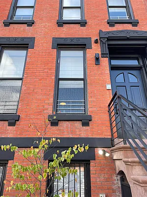 Rented by Pear NYC LLC | media 2