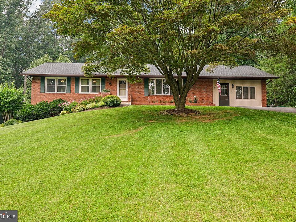 1st image of 3625 Hooper Rd