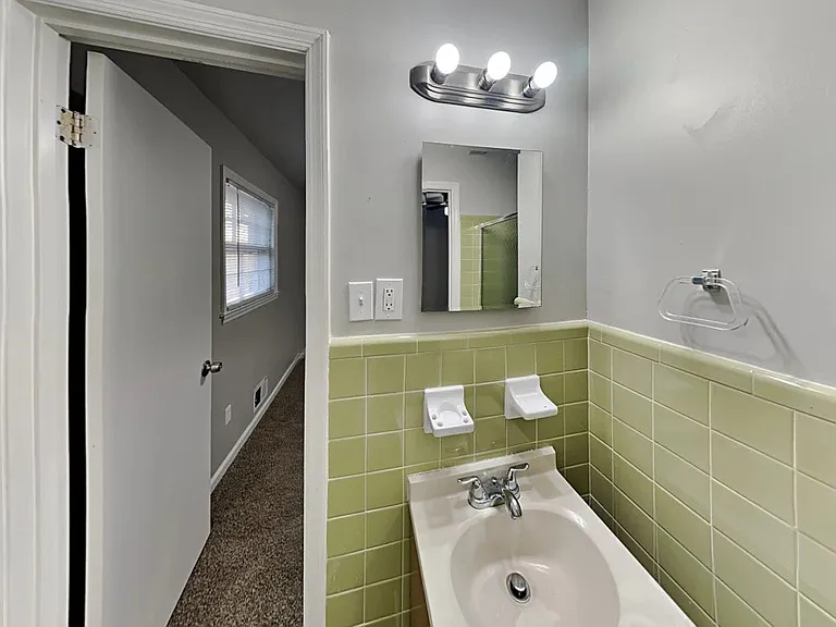 3660 Scarlet Dr — Photo 5