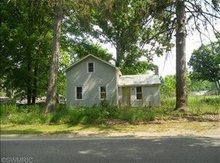 15354 Flowerfield Rd, Three Rivers, MI 49093