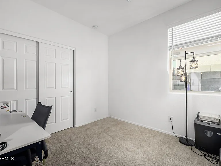 5733 N 192nd Ave — Photo 19