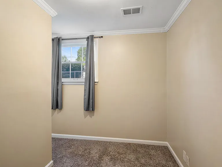 12506 Live Oak Dr — Photo 11