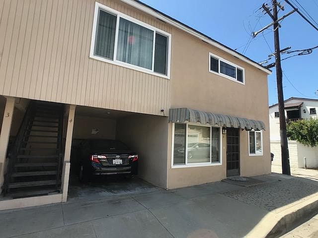 1st image of 133 Corona Ave APT 4