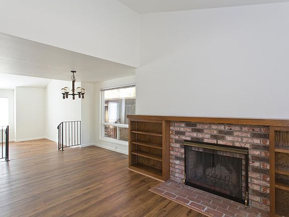 5th image of 7920 Hansom Dr