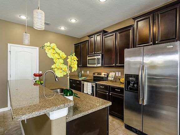 3rd image of 3646 Tuckerton Dr