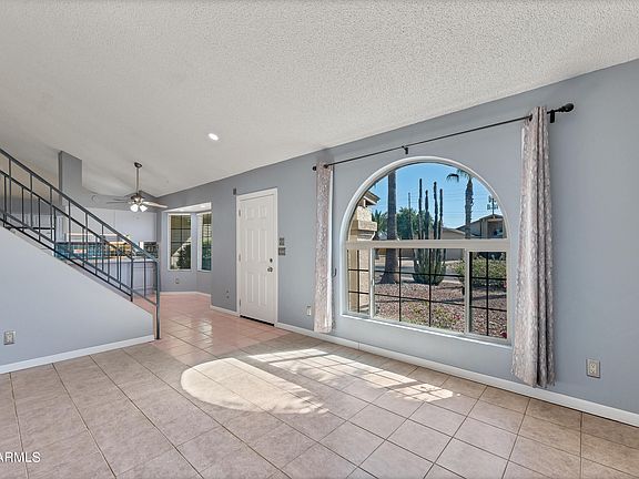 4th image of 516 E RENEE Drive