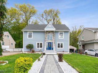 95 Lopez Rd, Cedar Grove, NJ 07009