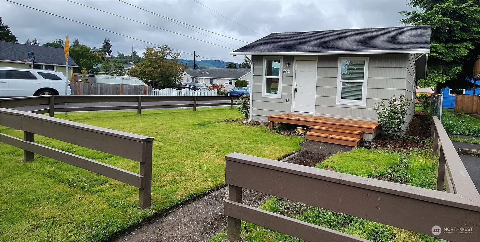 600 S 6th Avenue photo 1