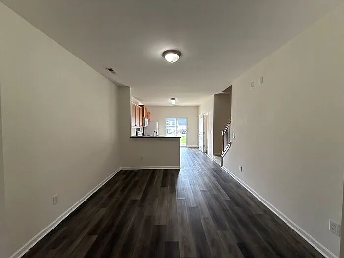 2 bed, 2.5 bath, 1530 sqft, $1,599 — Photo 4