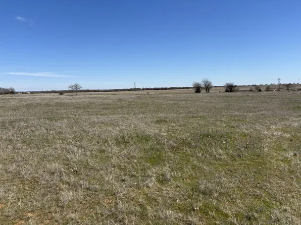 182352 N 2800th Rd, Comanche, OK 73529