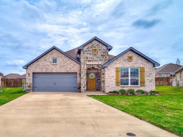 315 Bronco Dr, Pilot Point, TX 76258