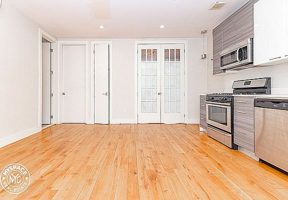 5th image of 346 Saint Nicholas Ave #6C