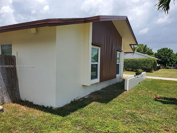 3rd image of 16630 SW 102nd Pl