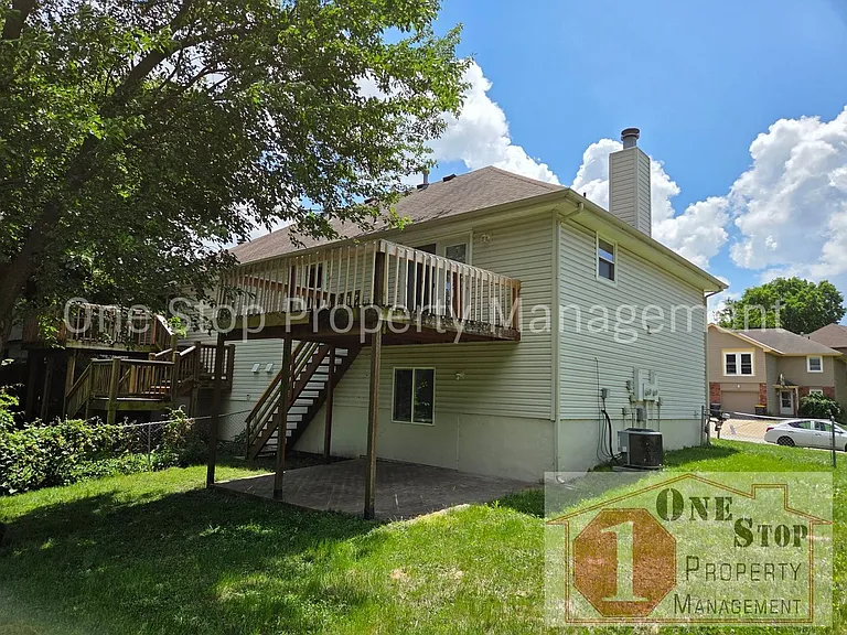 7902 NW 79th Pl — Photo 24