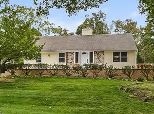 16 Cherry Tree Ln, Sparta, NJ 07871
