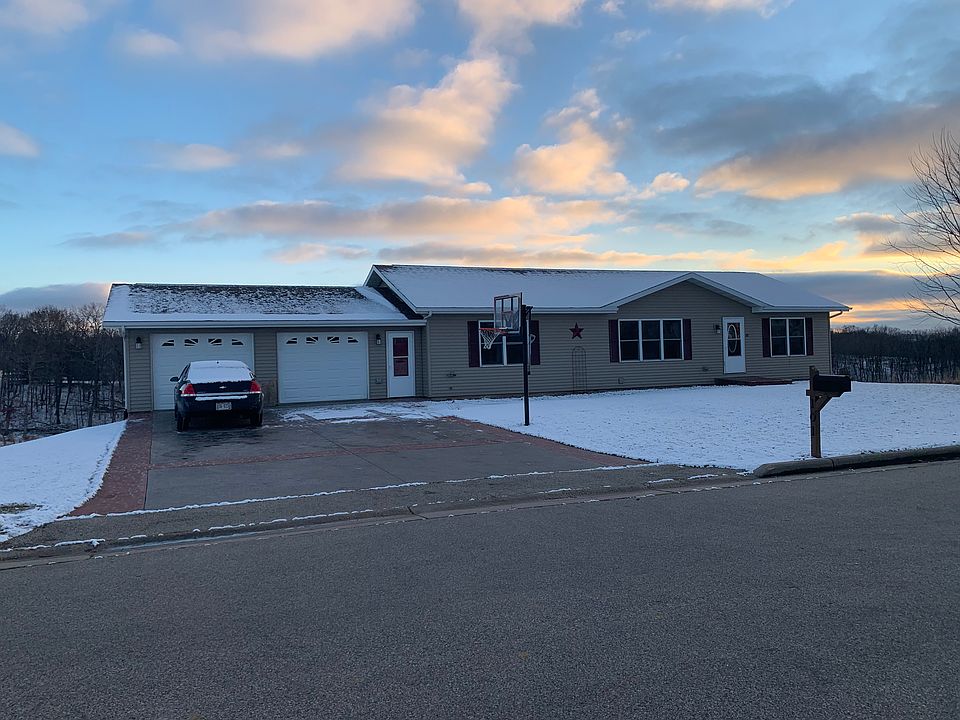 1st image of 101 Spruce Park Dr